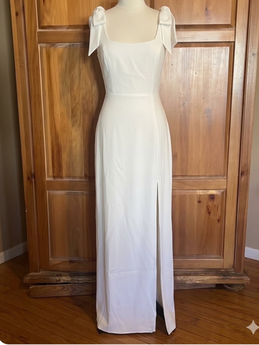 New Lulus  Sweetie Elegant White Bridal Gown with Bow-Strap Thigh Slit Sz Medium - Picture 3 of 13